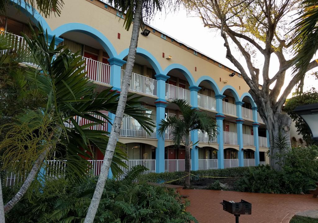 Red Carpet Inn Airport Fort Lauderdale Ngoại thất bức ảnh